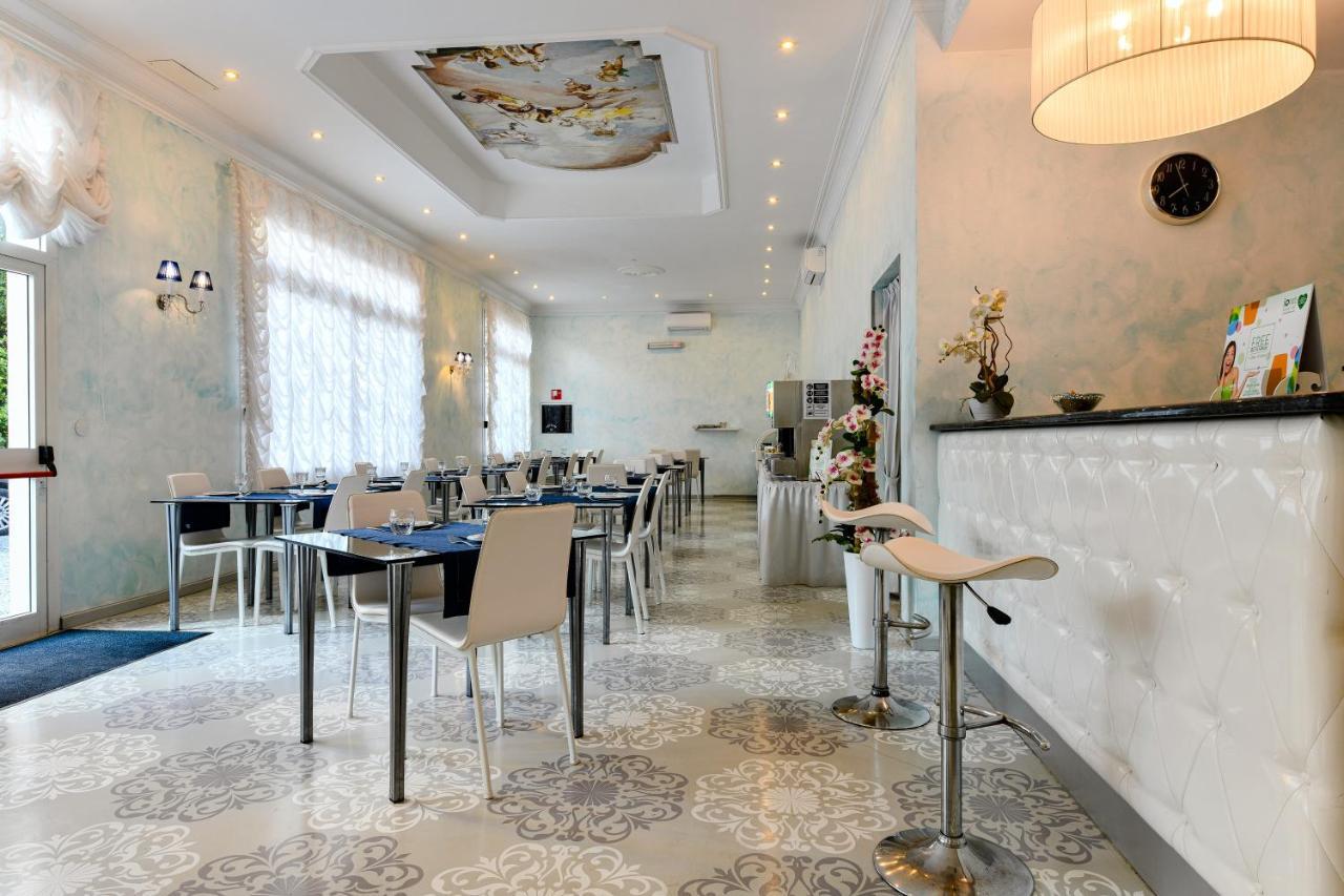 Hotel Boutique Blumarin Lido di Jesolo Exterior photo